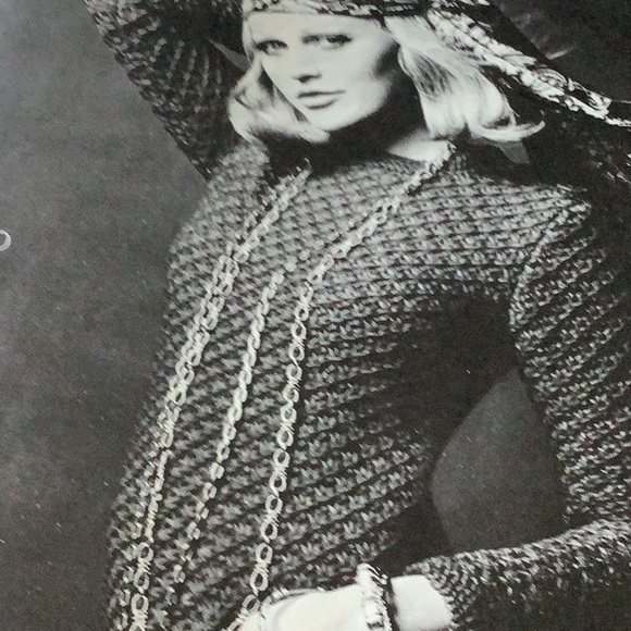 1969 knitting vogue magazine in excellent condition - Picture 7 of 7